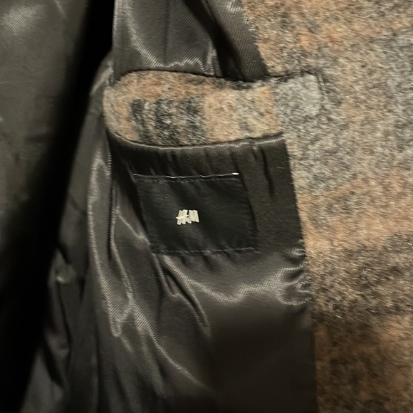 H&M Oversized Wool-Blend Coat - Picture 4 of 11